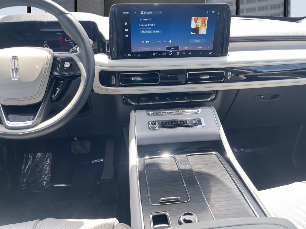 Used 2025 Lincoln Aviator Reserve w/ Equipment Group 201A AWD/4WD image 15
