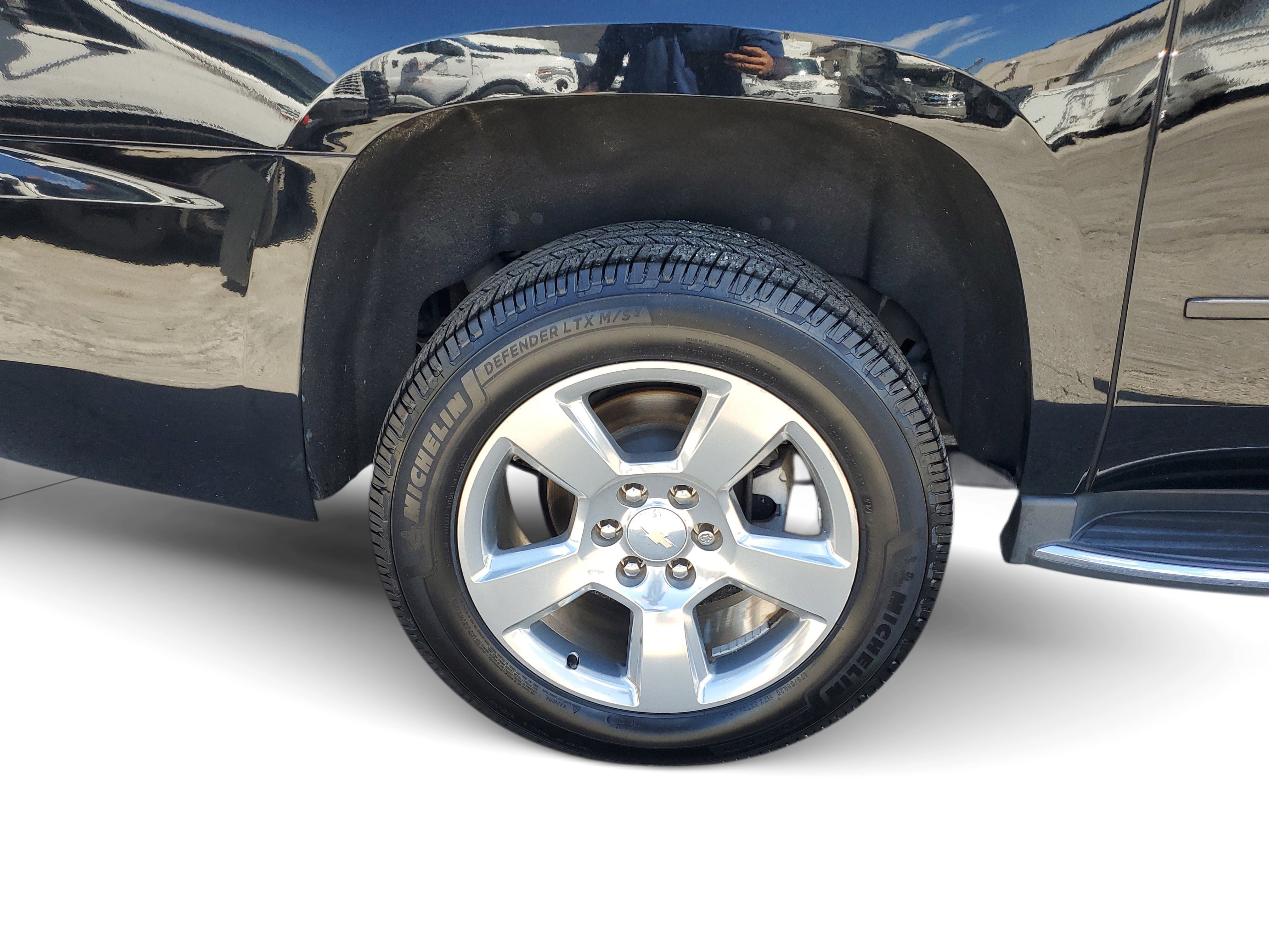 Used 2020 Chevrolet Suburban Premier w/ Max Trailering Package image 7