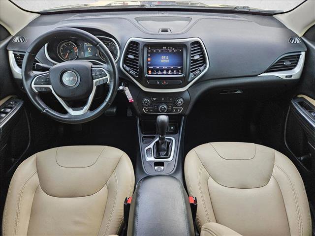 Used 2016 Jeep Cherokee Latitude w/ Safety/Convenience Group image 16