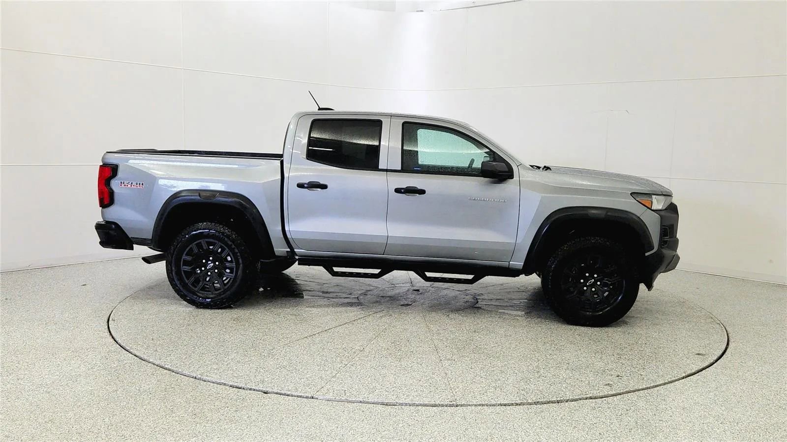 Used 2025 Chevrolet Colorado Trail Boss AWD/4WD image 8