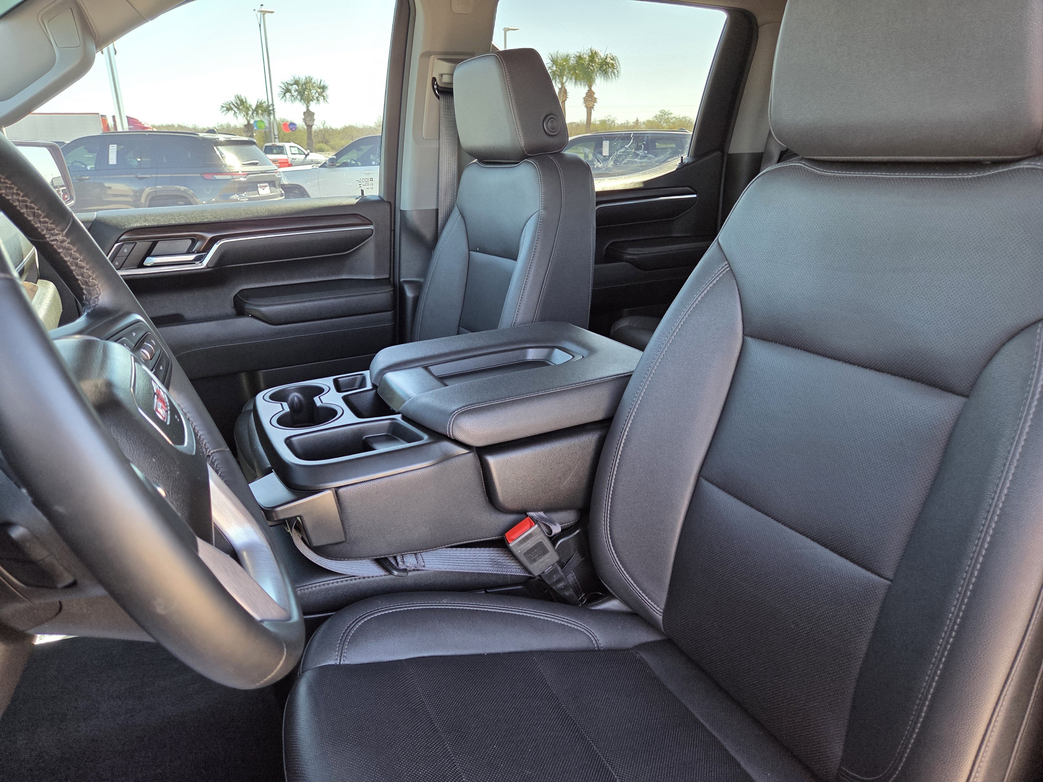 Used 2024 GMC Sierra 1500 SLT w/ X31 Off-Road Package image 32