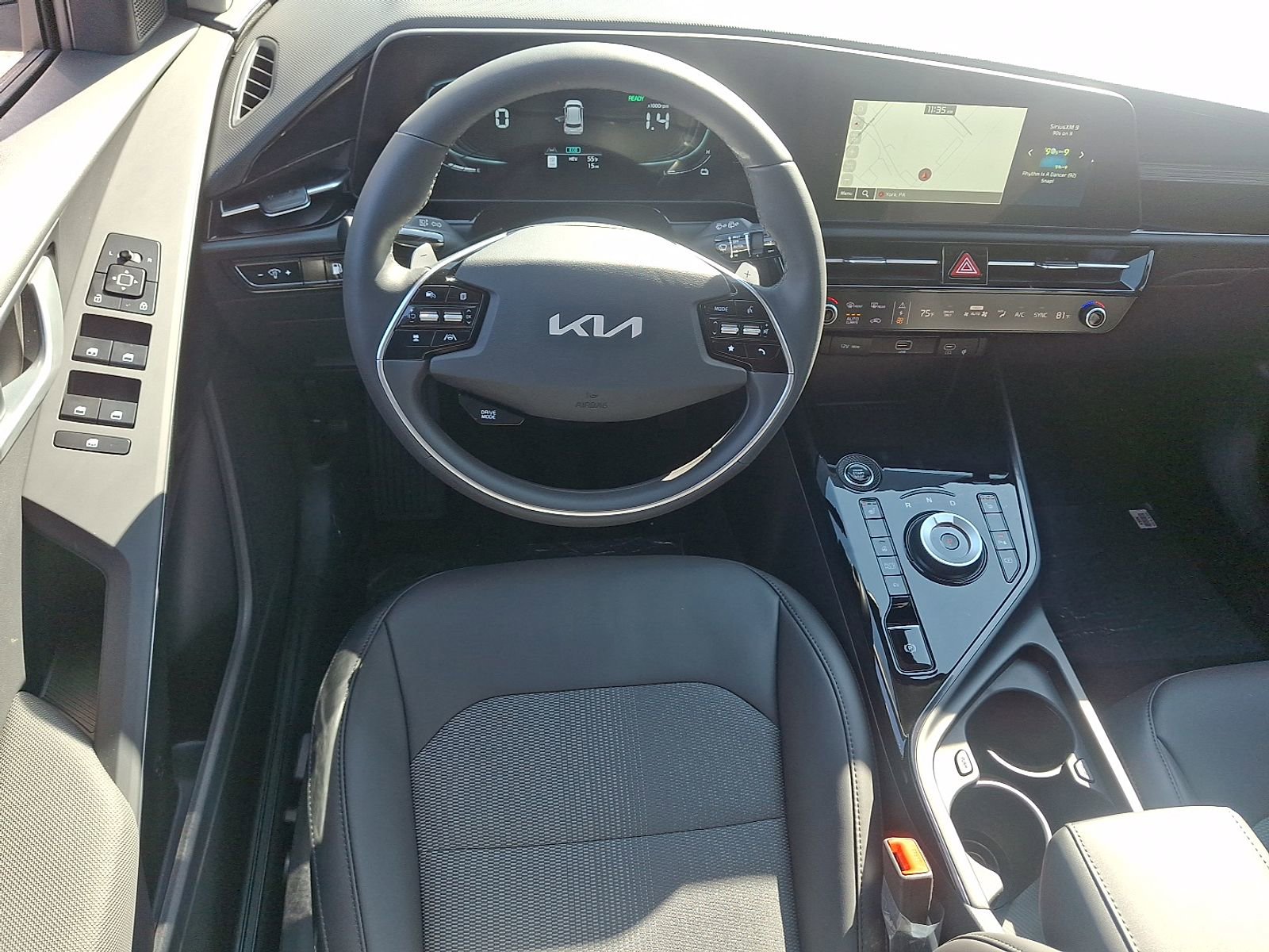 New 2025 Kia Niro EX w/ EX Cold Weather Package image 12