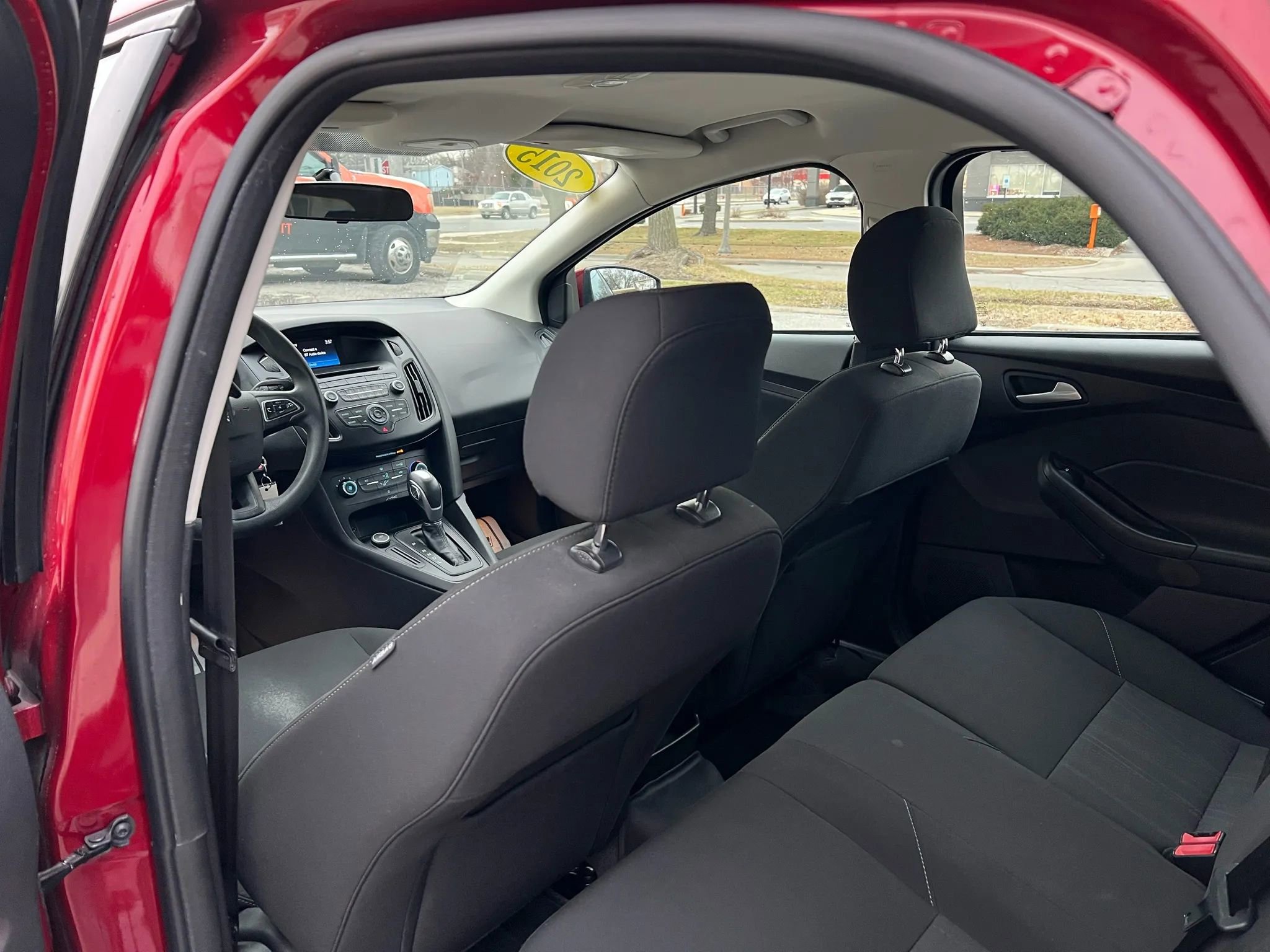 Used 2015 Ford Focus SE image 13