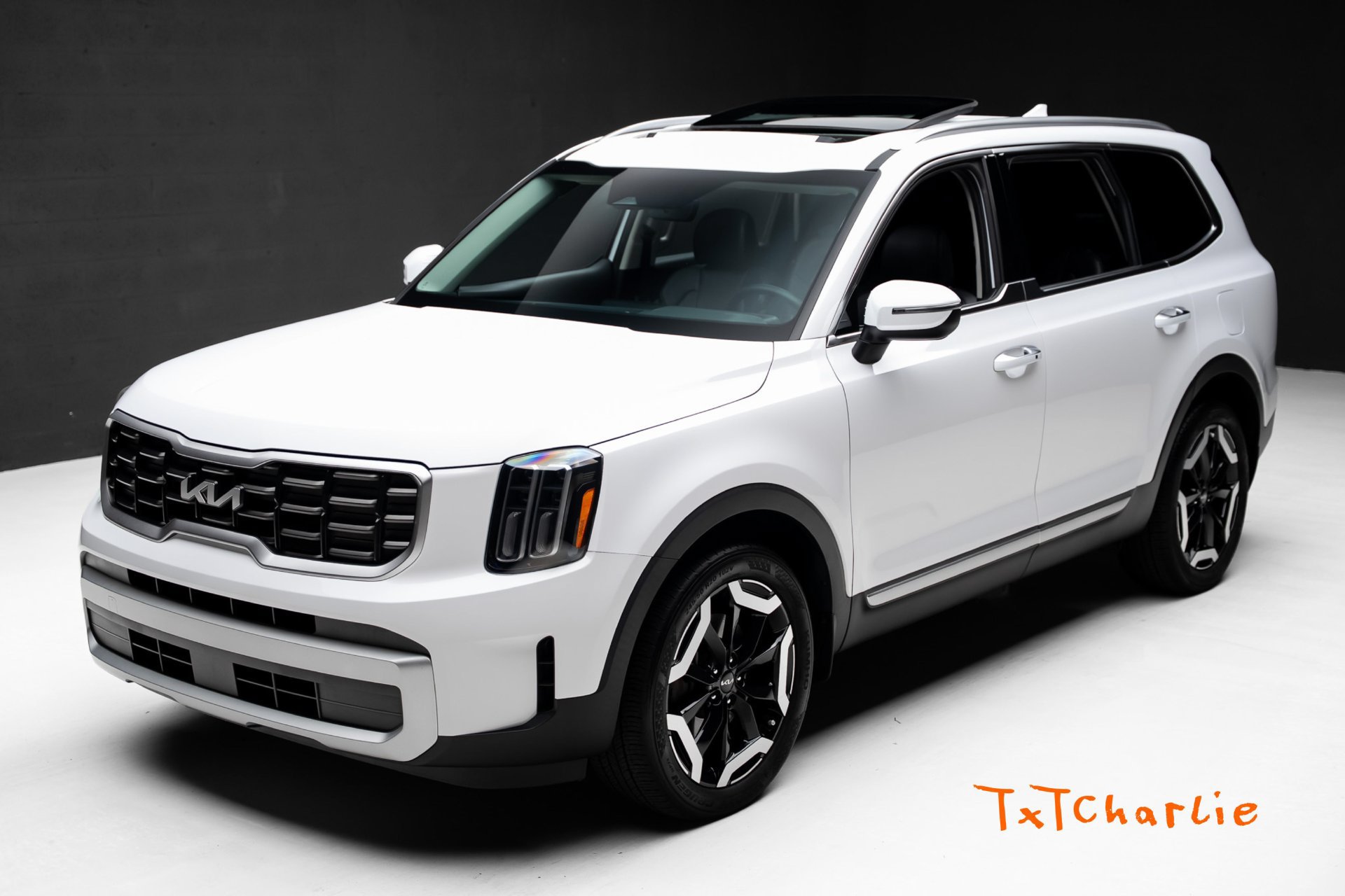 Used 2024 Kia Telluride S w/ S Sunroof Package FWD image 1
