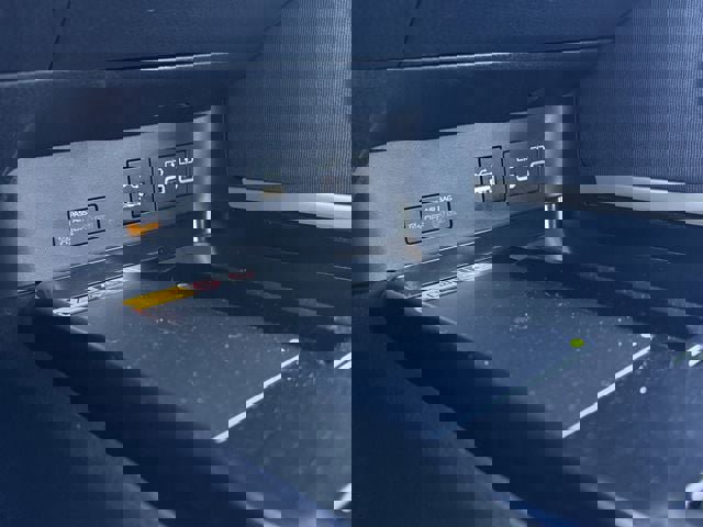 Used 2025 Toyota Camry LE image 21