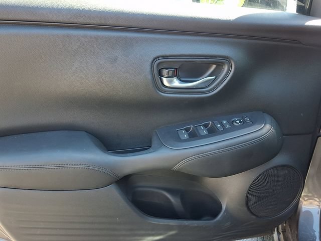 Certified 2025 Honda HR-V LX image 13