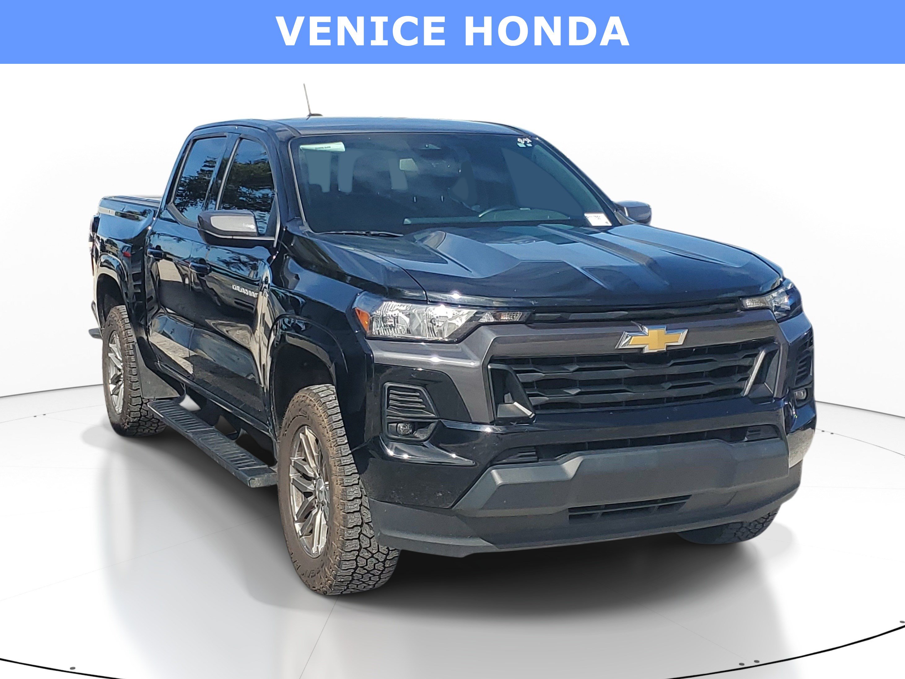 Used 2024 Chevrolet Colorado LT w/ LT Convenience Package RWD image 1