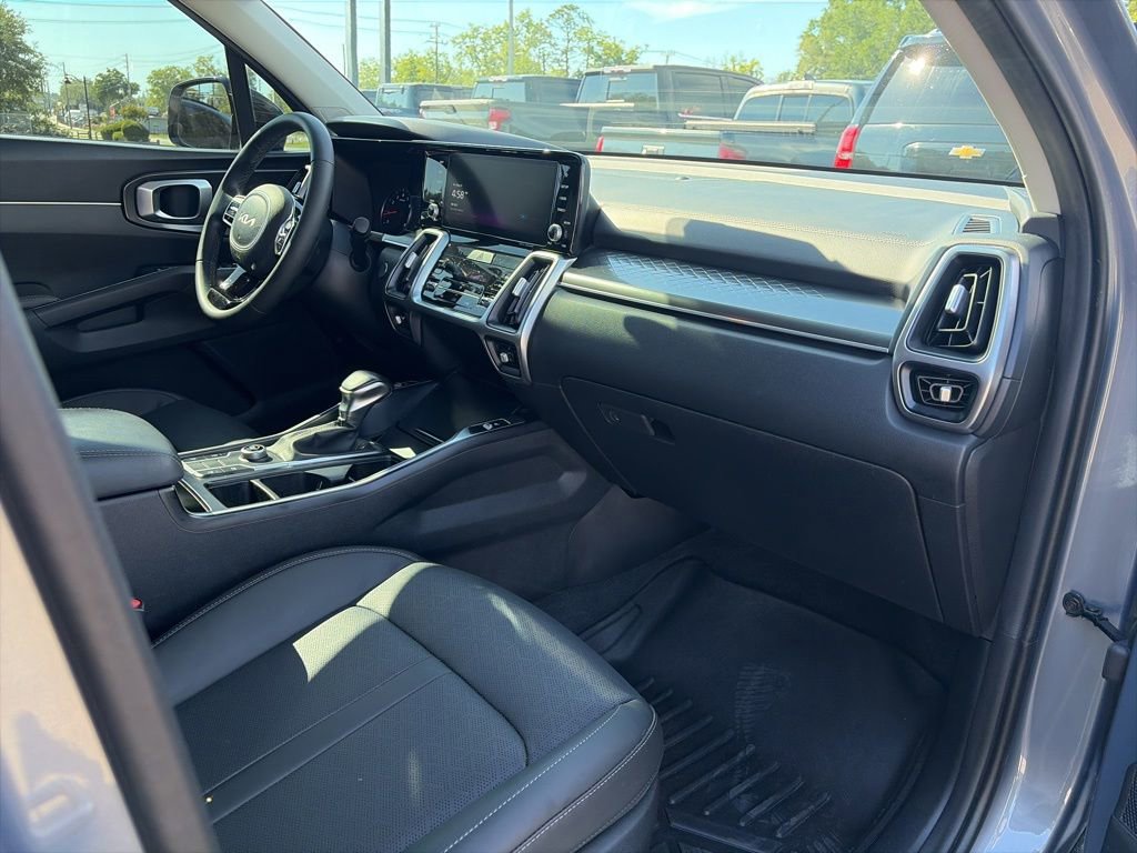 Used 2022 Kia Sorento S FWD image 9