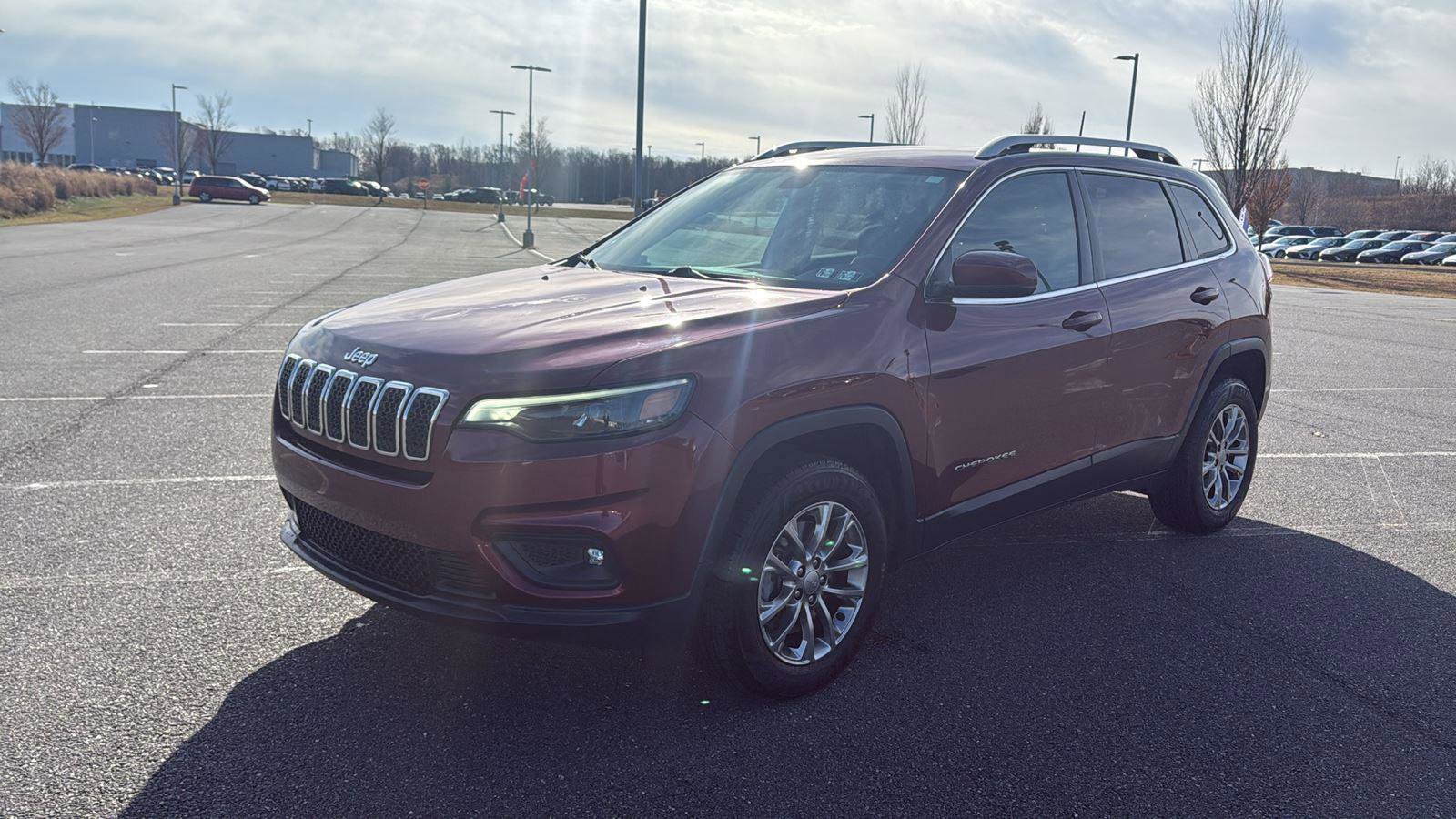 Used 2019 Jeep Cherokee Latitude Plus w/ Comfort/Convenience Group image 14