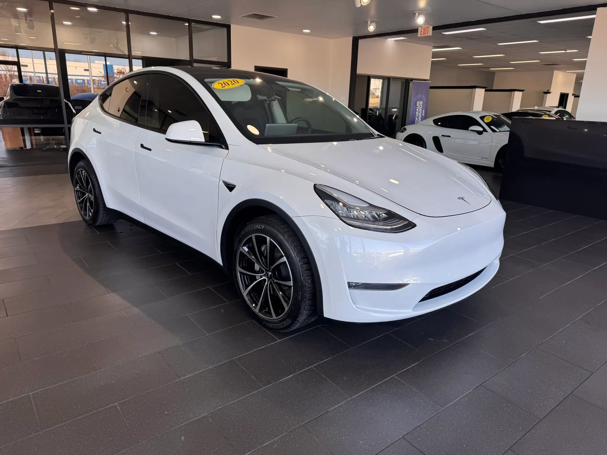 Used 2020 Tesla Model Y Long Range image 7