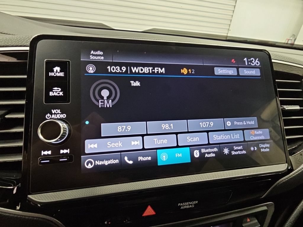 Used 2025 Honda Ridgeline Black Edition image 17