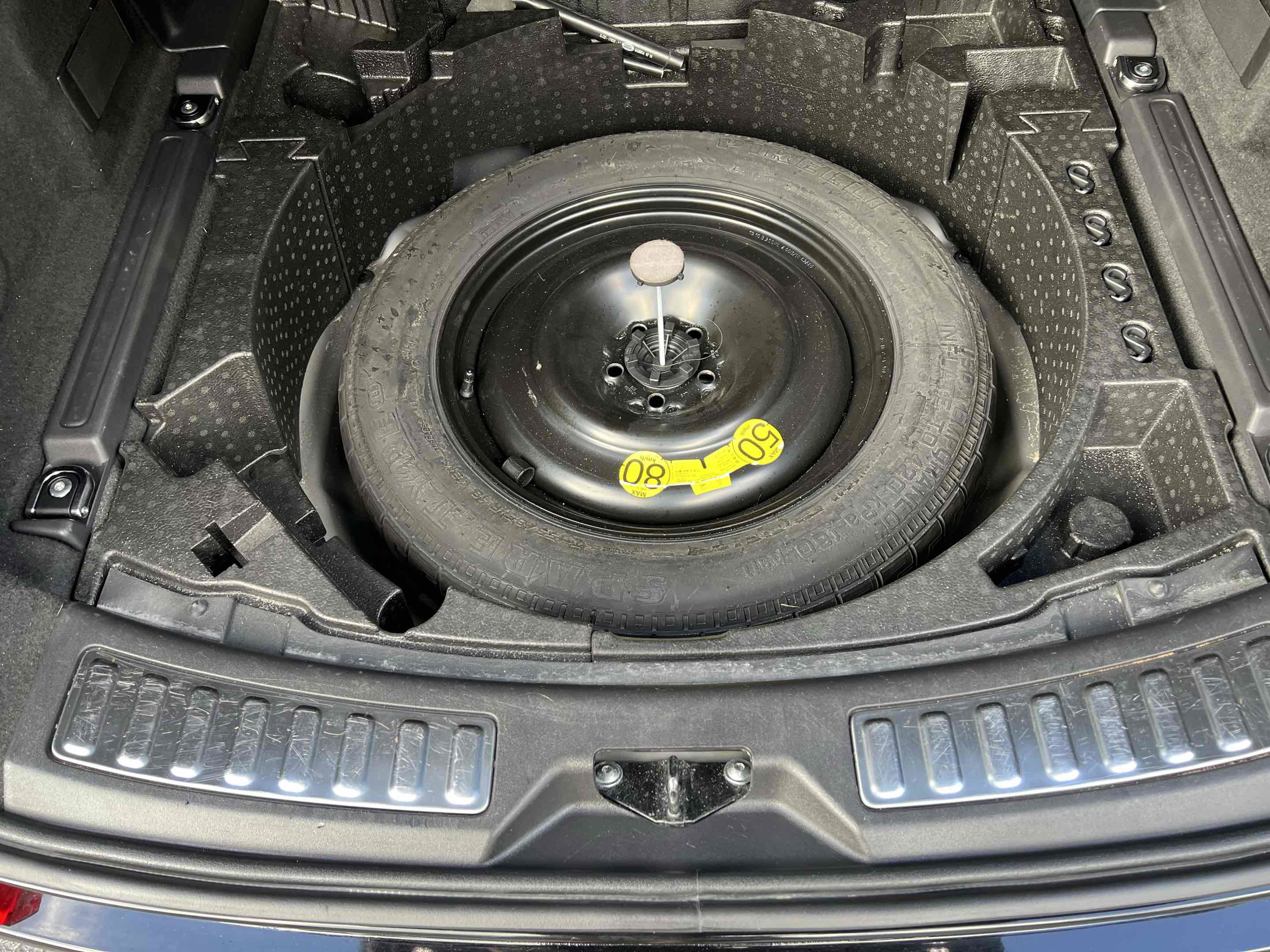 Used 2020 Land Rover Discovery Sport S R-Dynamic AWD/4WD image 71