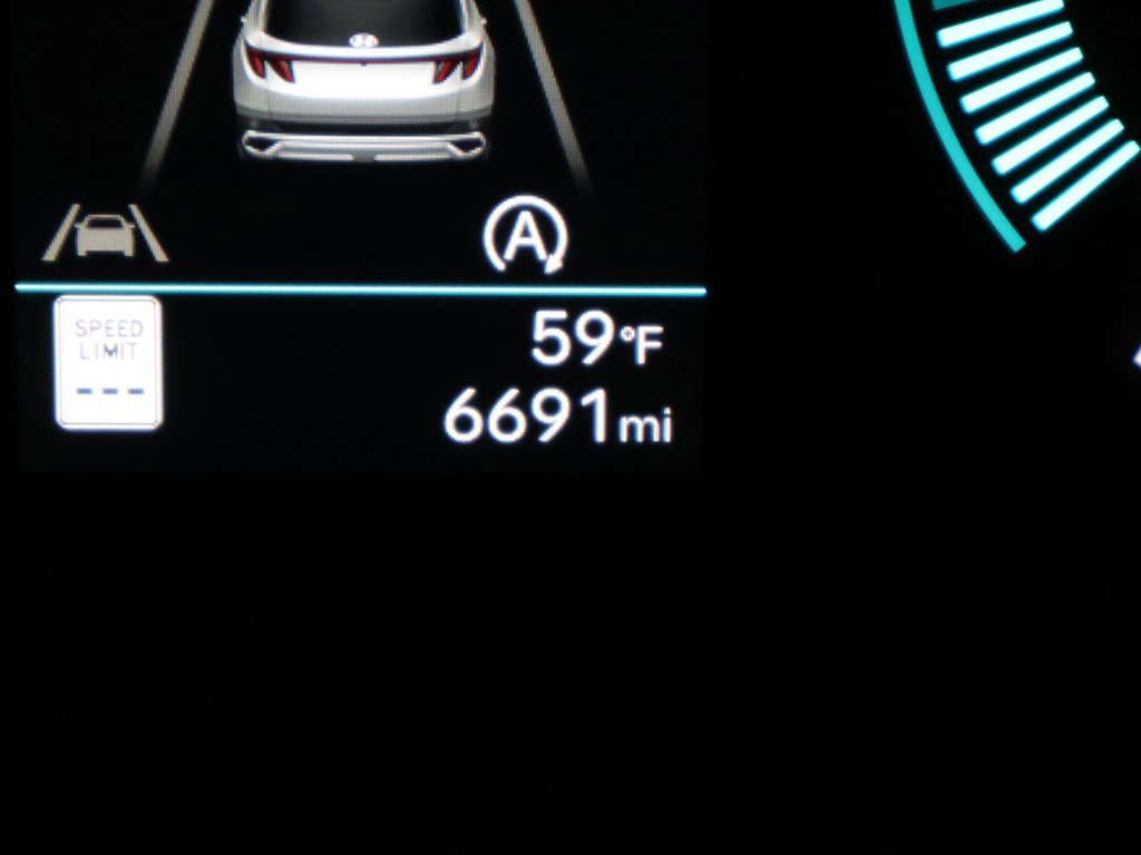 Certified 2025 Hyundai Tucson SE image 33