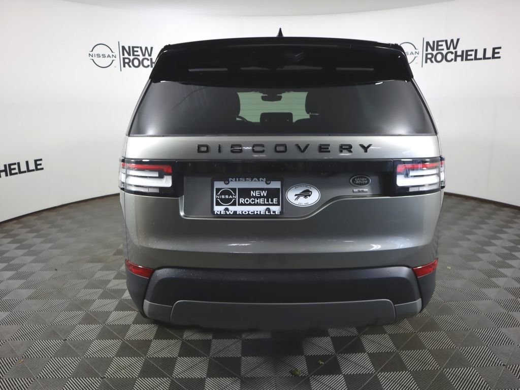 Used 2020 Land Rover Discovery SE AWD/4WD image 6