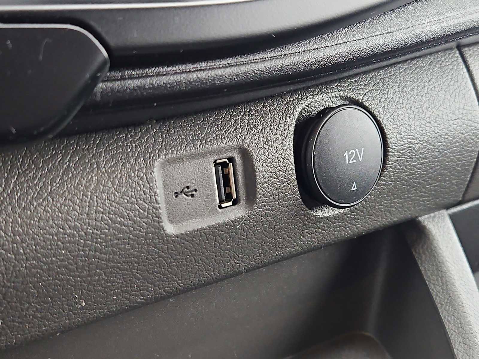 Used 2024 Ford Transit 250 Low Roof w/ Exterior Upgrade Package image 17