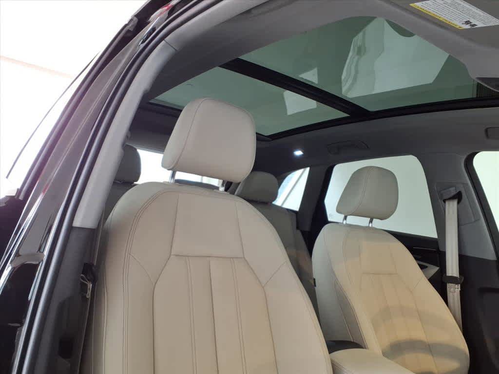 Used 2025 Audi Q5 Premium w/ Premium Plus AWD/4WD image 23