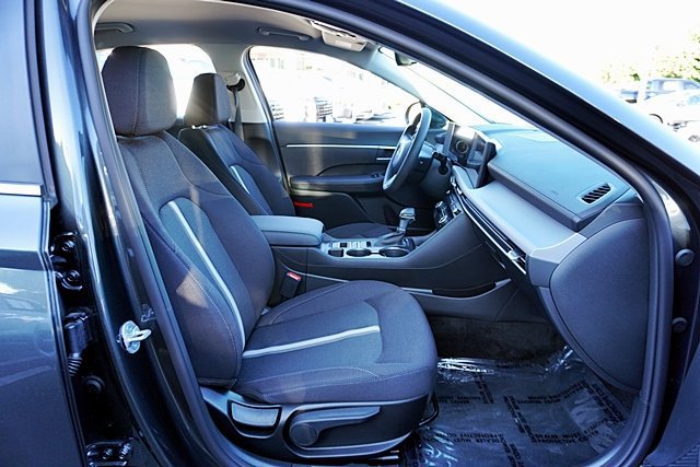 Used 2026 Hyundai Sonata SE FWD image 12