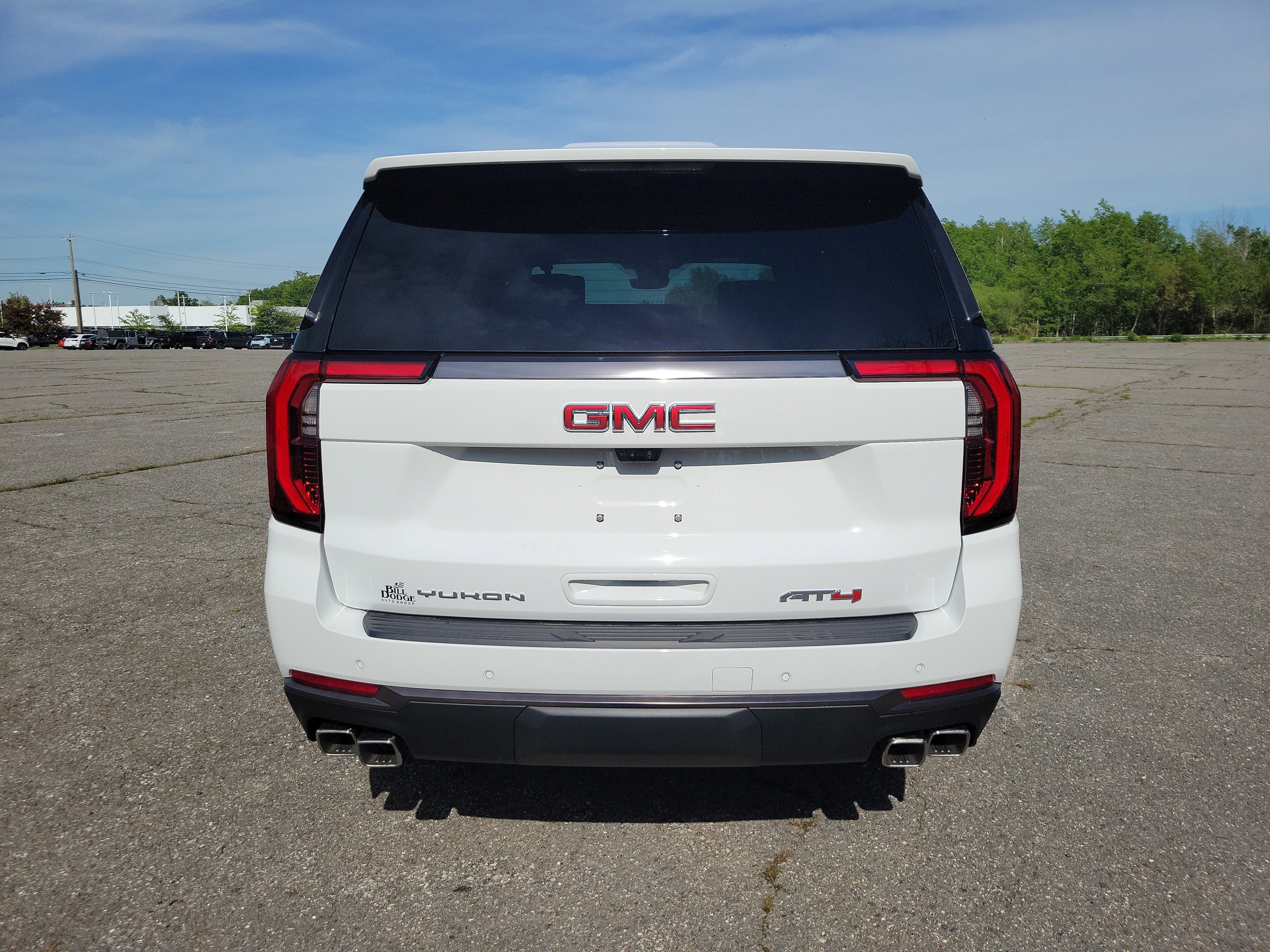 New 2026 GMC Yukon AT4 Ultimate w/ LPO, Floor Liner Package AWD/4WD image 6