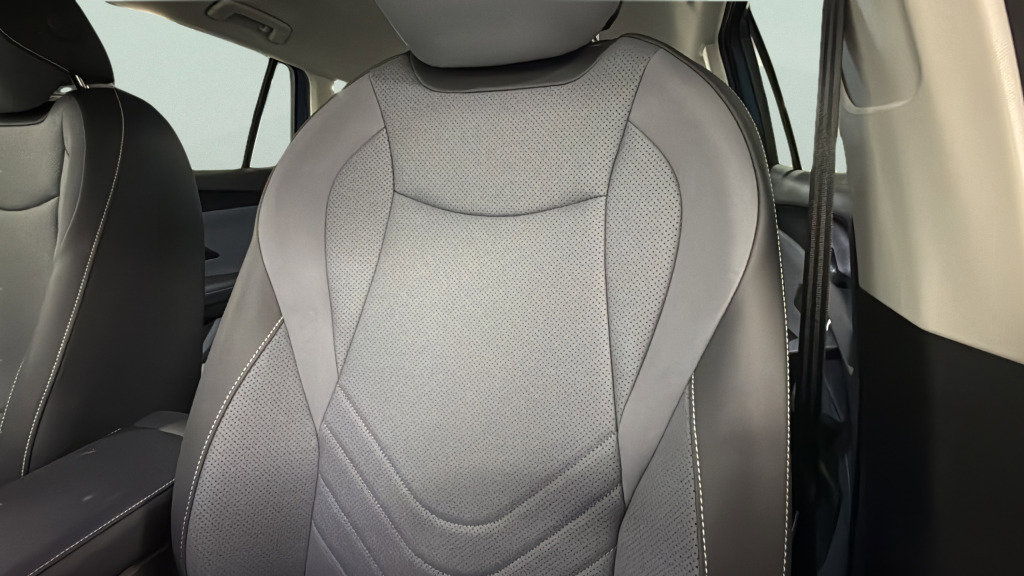 New 2026 Volkswagen Tiguan SE image 19