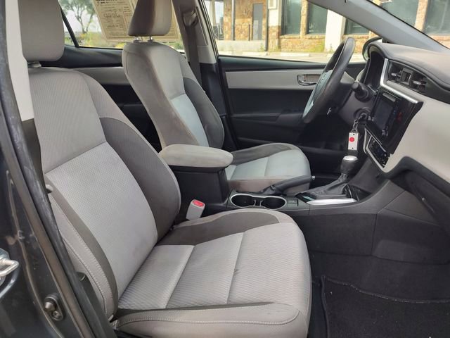 Used 2018 Toyota Corolla LE image 28