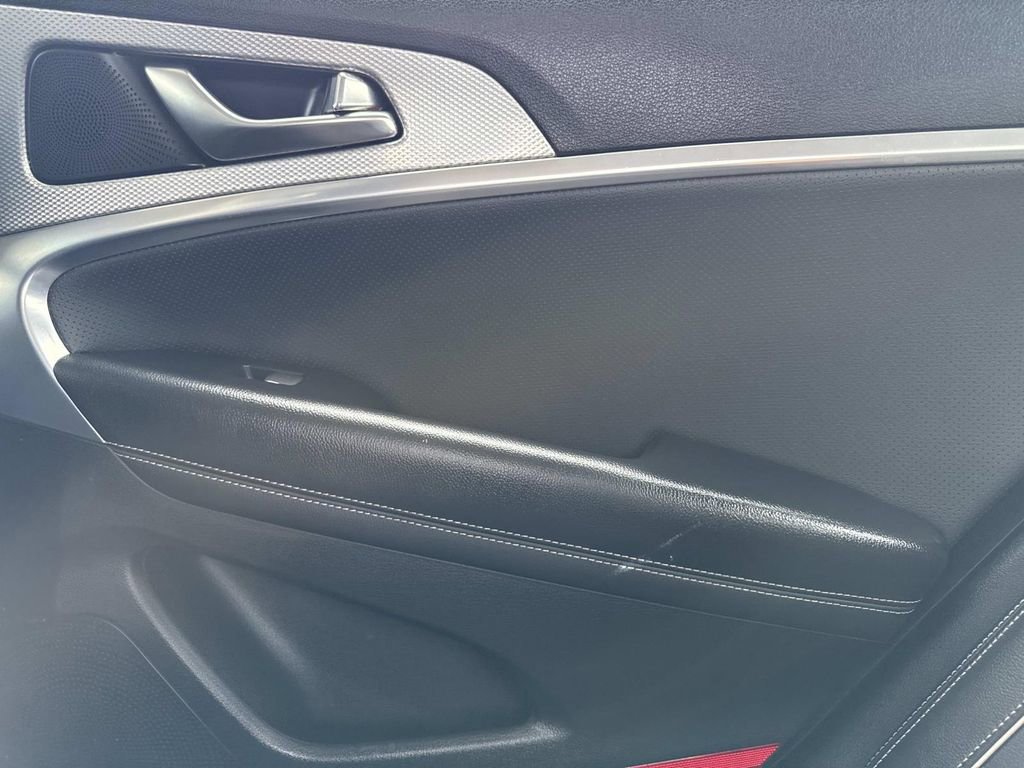 Used 2022 Genesis G70 2.0T w/ Prestige Package image 15