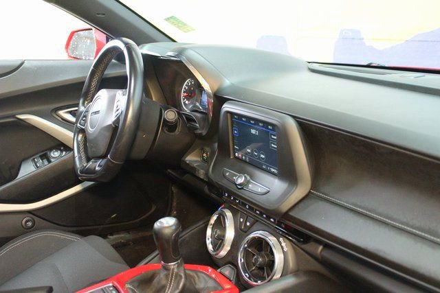 Used 2019 Chevrolet Camaro LS RWD image 7