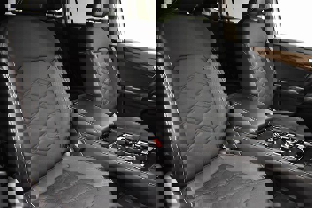 Used 2025 Volkswagen Atlas SE image 6