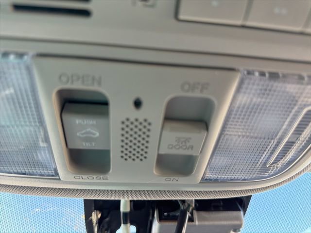 Used 2016 Honda Odyssey Touring image 17