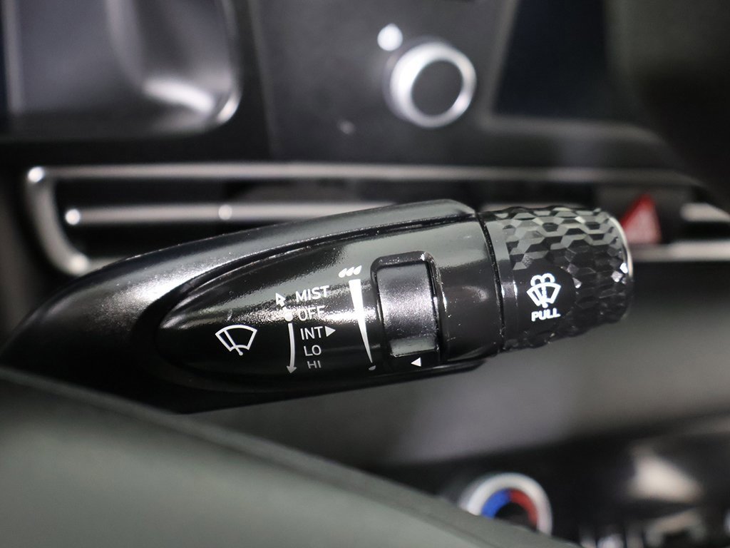 Used 2023 Hyundai Elantra SEL image 37