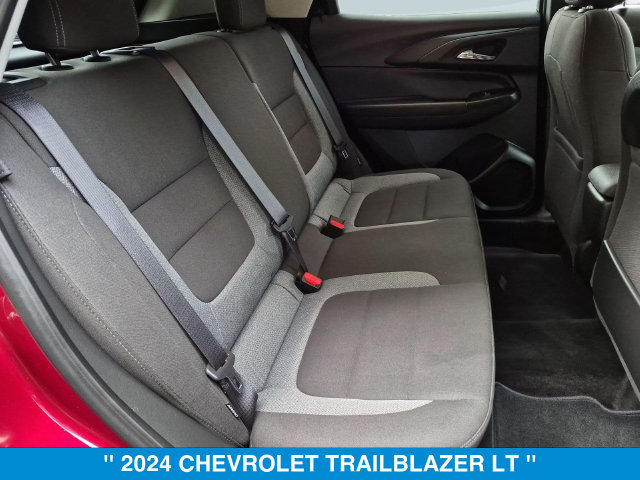 Used 2024 Chevrolet TrailBlazer LT w/ Driver Confidence Package AWD/4WD image 29