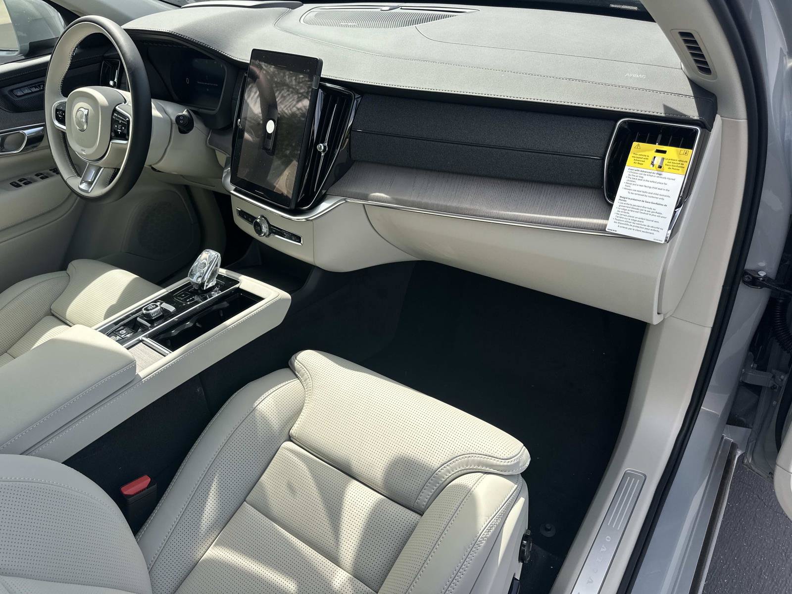 New 2026 Volvo XC90 T8 Ultra w/ Protection Package Premier AWD/4WD image 22