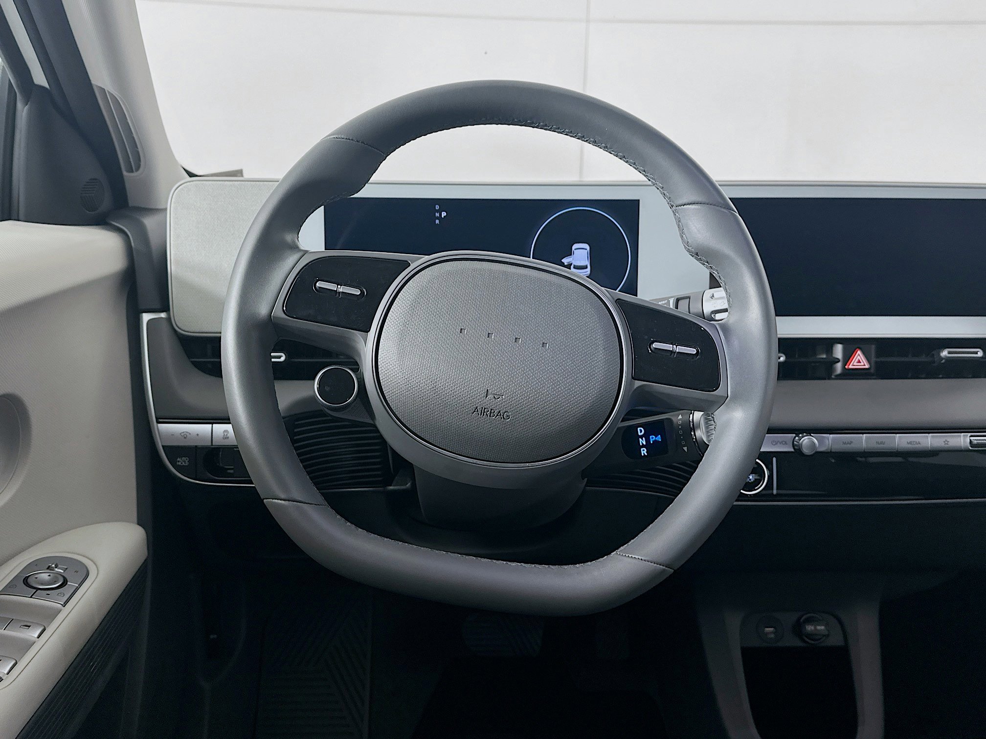 Used 2024 Hyundai Ioniq 5 SE RWD image 18