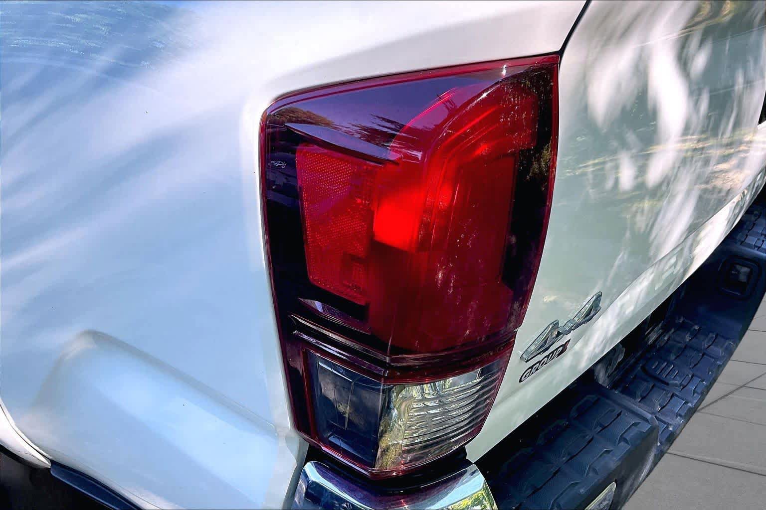 Certified 2019 Toyota Tacoma SR5 AWD/4WD image 26