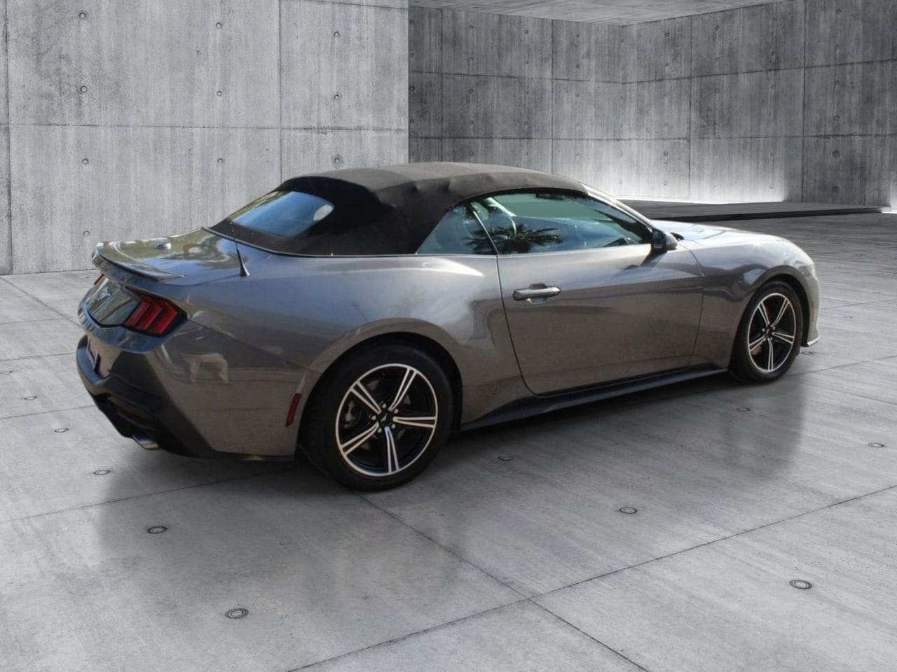 Used 2024 Ford Mustang Premium RWD image 4