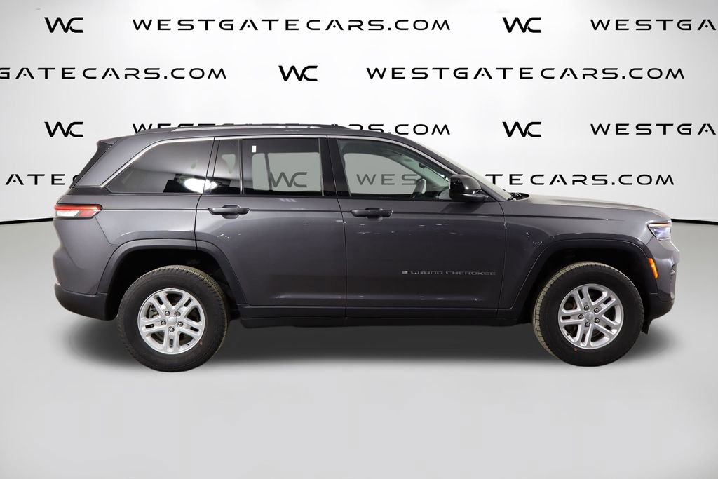 Used 2023 Jeep Grand Cherokee Laredo image 45