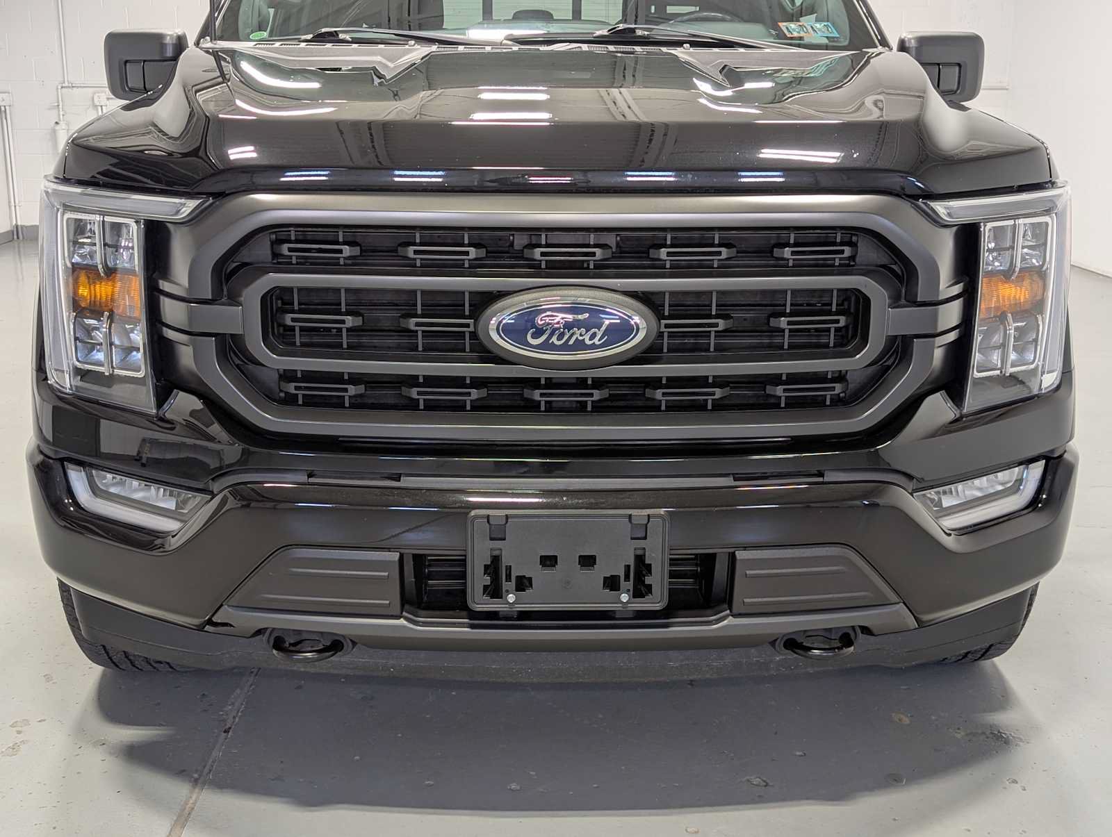Used 2022 Ford F150 XLT w/ Equipment Group 302A High AWD/4WD image 2
