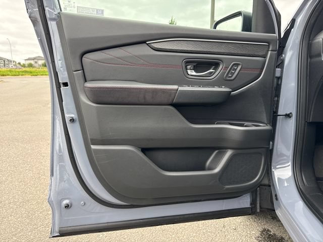 Used 2026 Honda Pilot Black Edition image 18