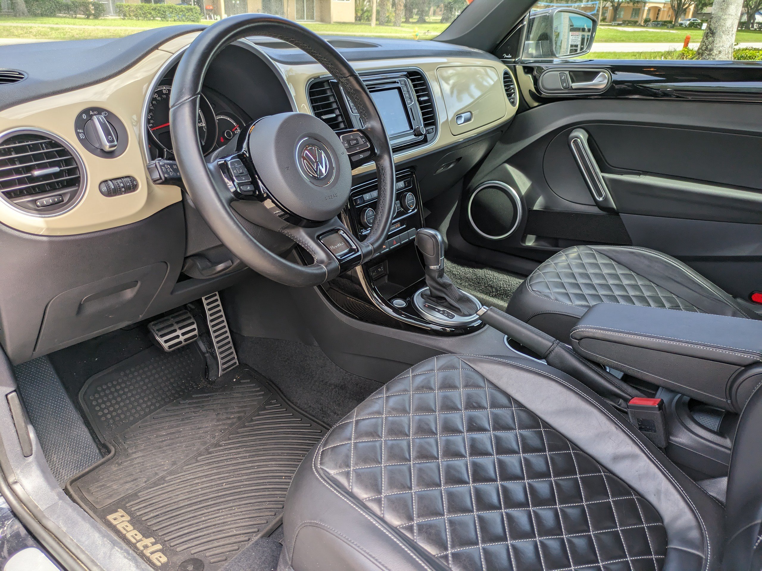 Used 2019 Volkswagen Beetle 2.0T S FWD image 14