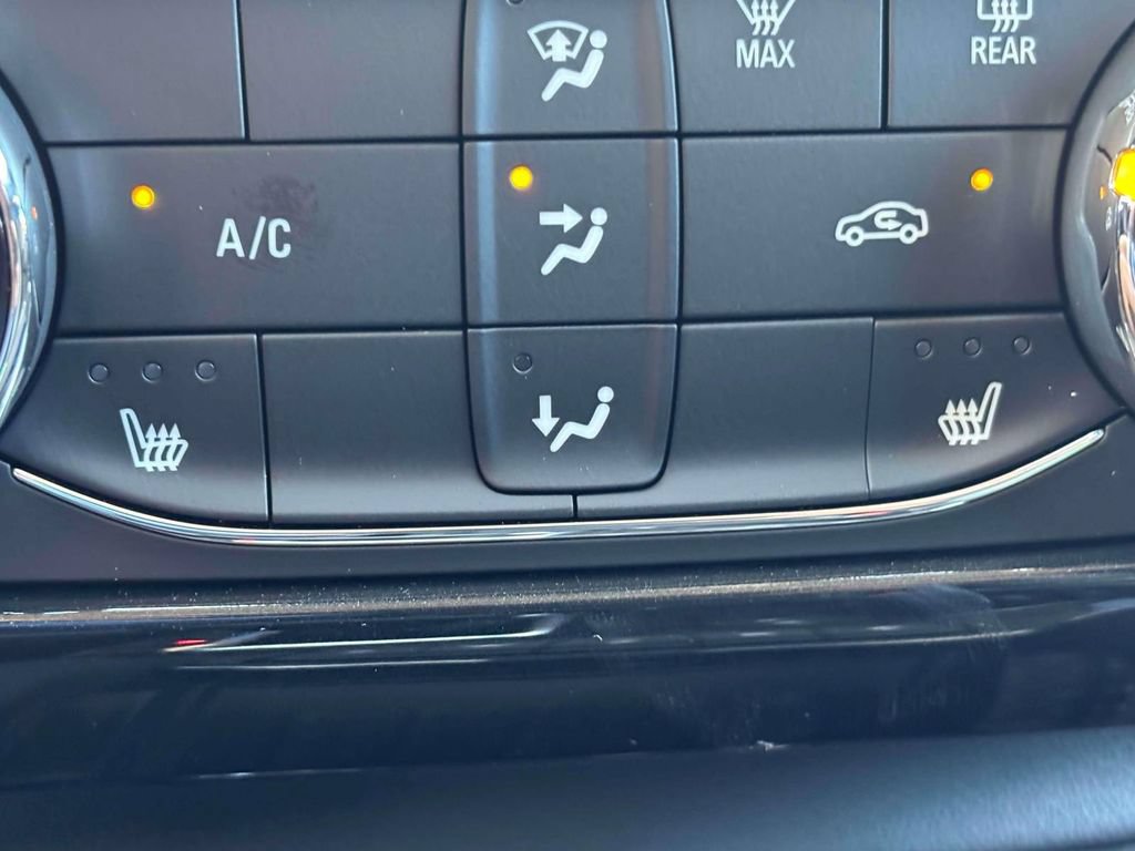 New 2026 Chevrolet TrailBlazer LT w/ LT Cold Weather Package FWD image 16