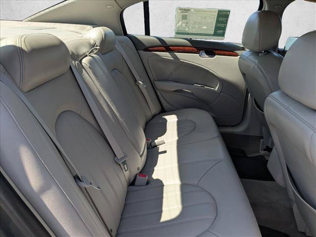 Used 2007 Buick Lucerne CXL w/ Luxury Package FWD image 17