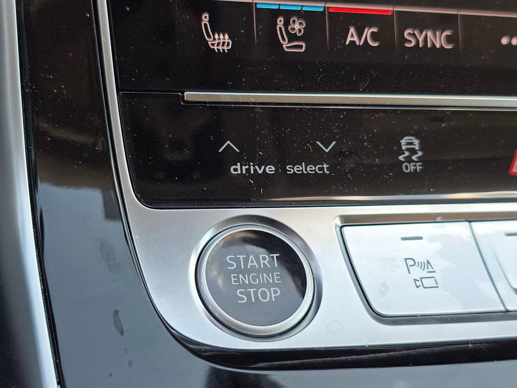 Certified 2025 Audi Q8 Prestige AWD/4WD image 32