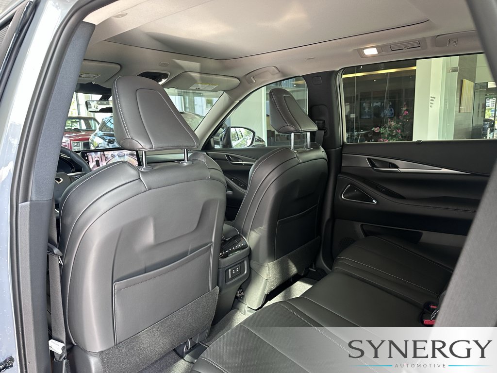 Certified 2026 INFINITI QX60 Luxe w/ Cargo Package FWD image 30