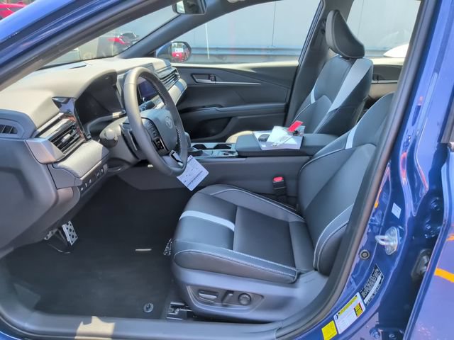 Used 2026 Toyota Camry SE w/ Convenience Package FWD image 12