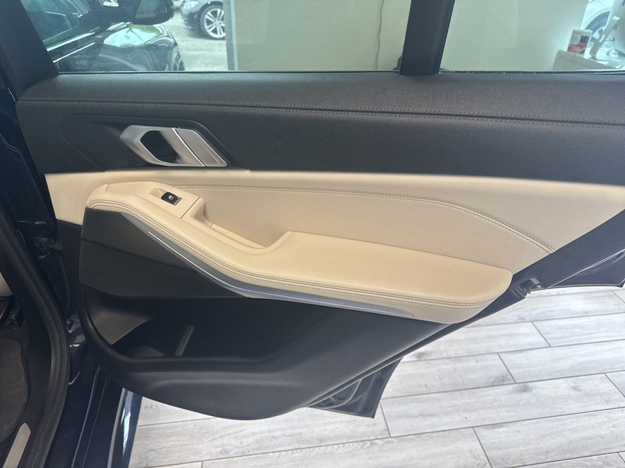 Used 2021 BMW X5 xDrive40i w/ M Sport Package AWD/4WD image 24