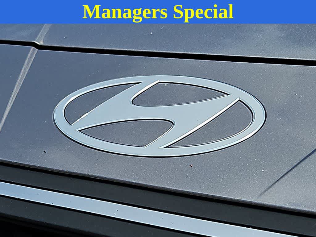 Used 2024 Hyundai Elantra SEL FWD image 29