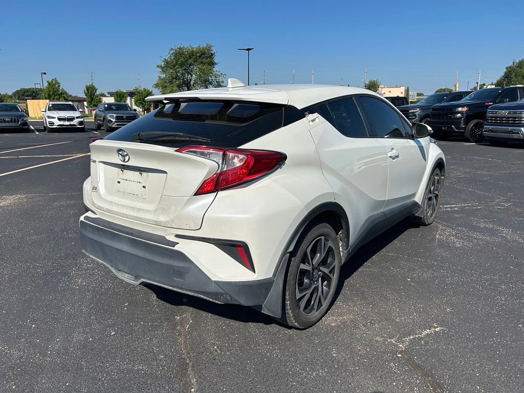 Used 2020 Toyota C-HR XLE FWD image 9
