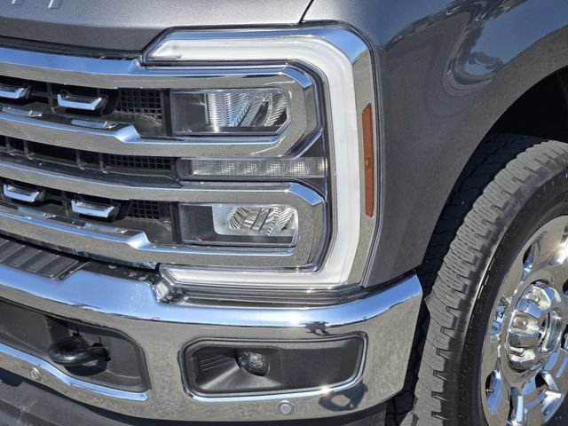 Used 2025 Ford F350 Lariat w/ Lariat Ultimate Package AWD/4WD image 8