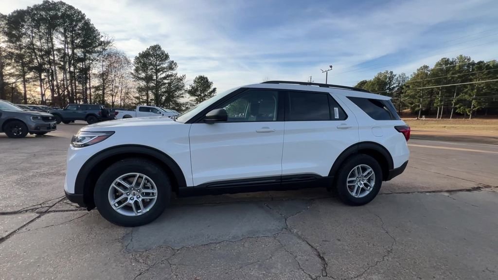 New 2026 Ford Explorer Active image 3