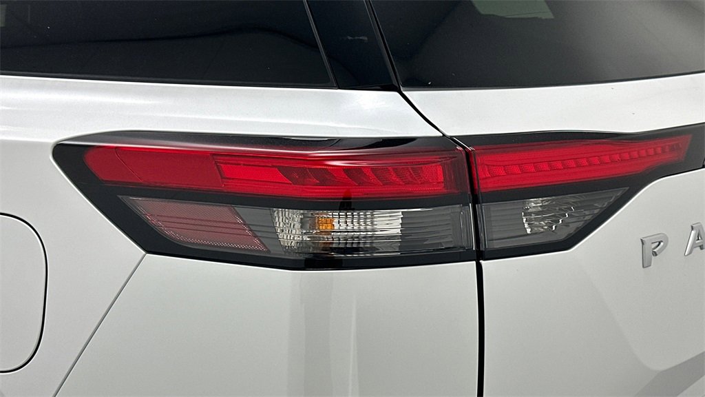 New 2025 Nissan Pathfinder Platinum w/ Cargo Package image 24