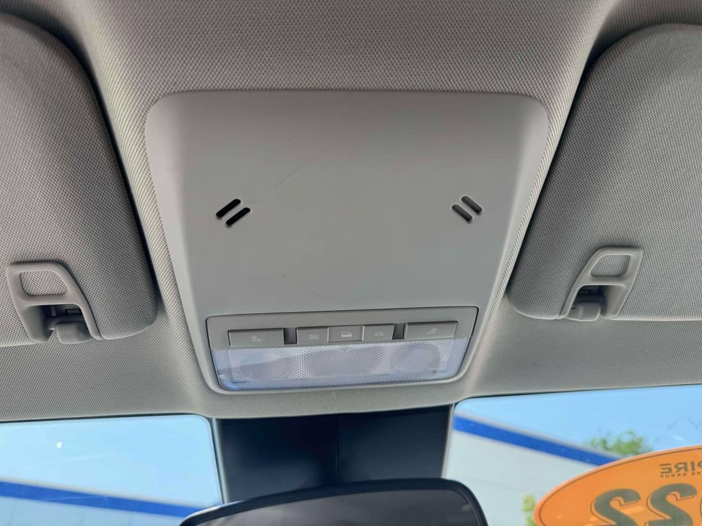 Used 2022 Buick Encore Preferred w/ Safety Package AWD/4WD image 34